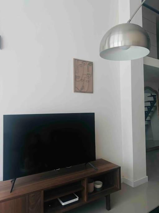 Apartamento Guadalquivir เซบีญา ภายนอก รูปภาพ