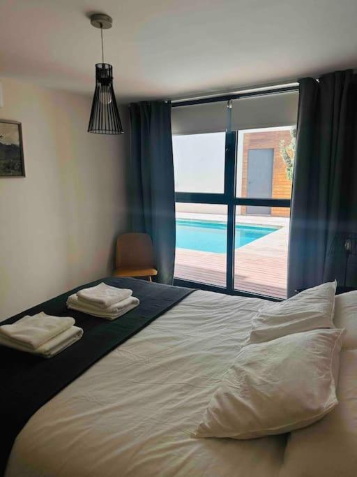 Apartamento Guadalquivir เซบีญา ภายนอก รูปภาพ